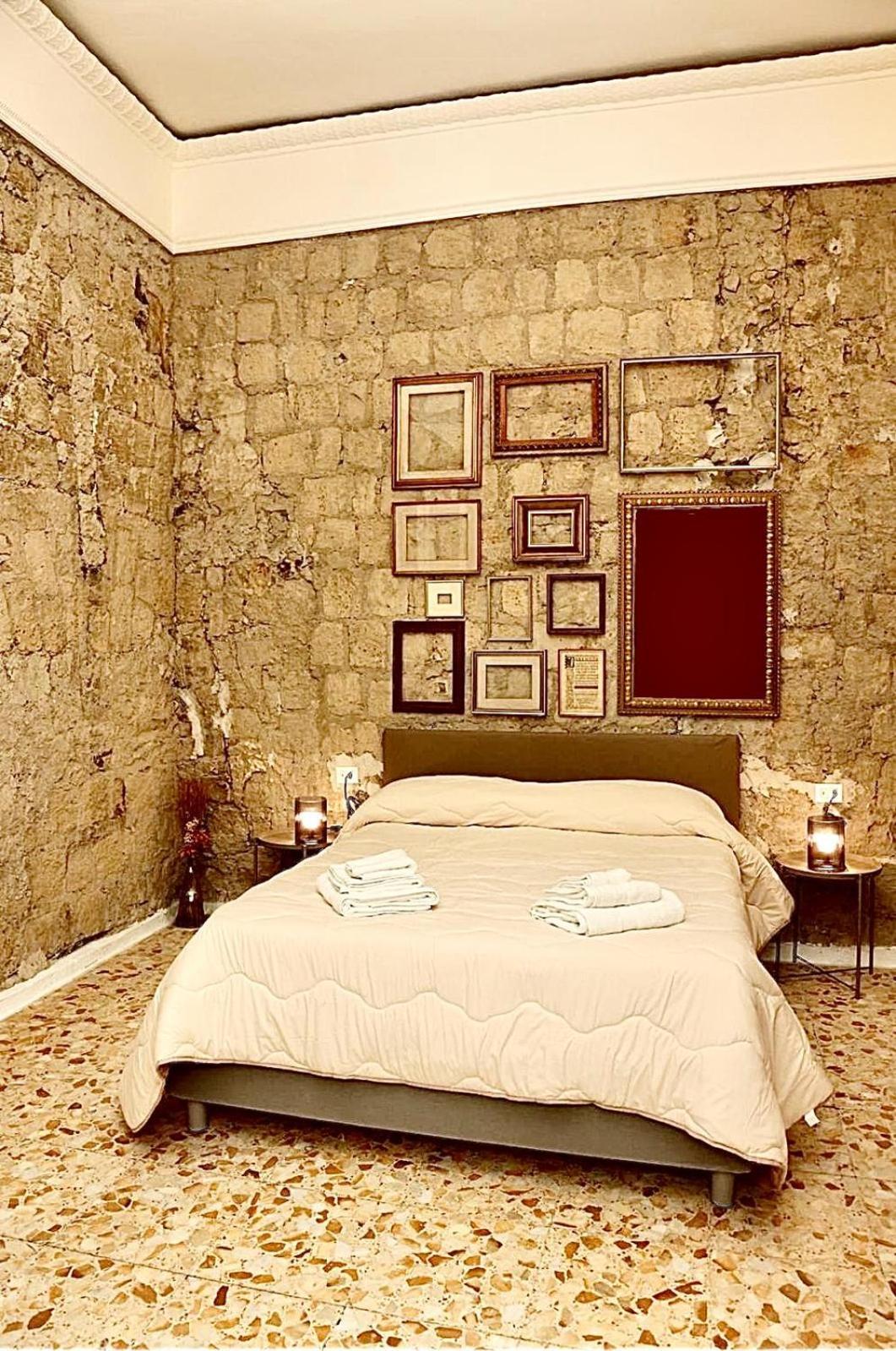 Appartement La Dimora Di Mary à Naples Extérieur photo